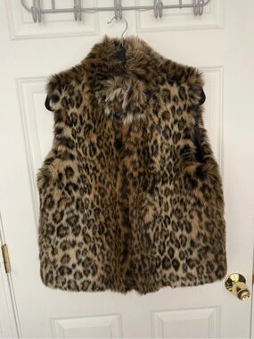 Indie Sleeze Valerie Steven’s Faux Fur Leopard Print Vest